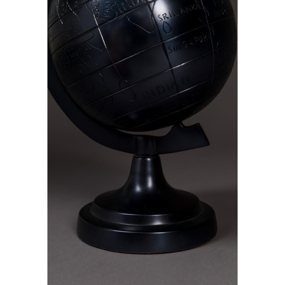 Globe Miles M